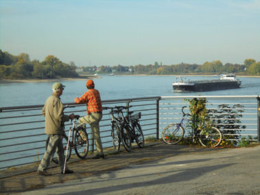 Am Rhein (2)
